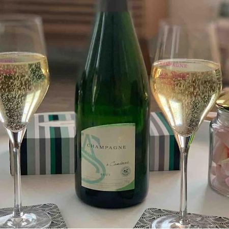 Dom Perignon , Au Coeur Du Centre-Ville D'Épernay Esterno foto
