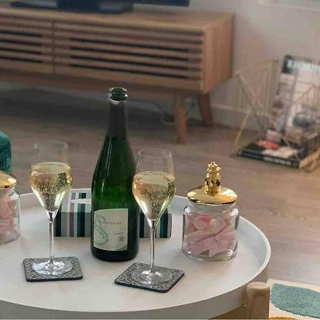 Dom Perignon , Au Coeur Du Centre-Ville D'Épernay Esterno foto